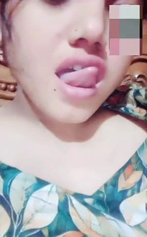 Beautiful Indian Chubby Girl Nusrat Showing Boobies