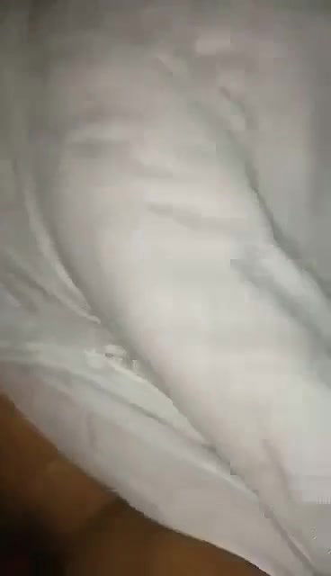 shalwar uthake chudai kri