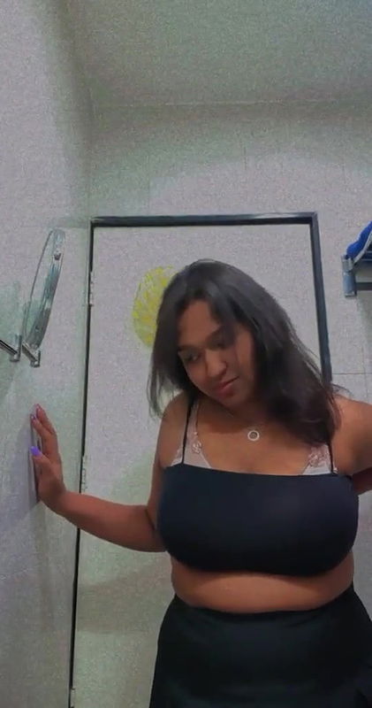 Cute chubby desi girlfriend showing her big tits