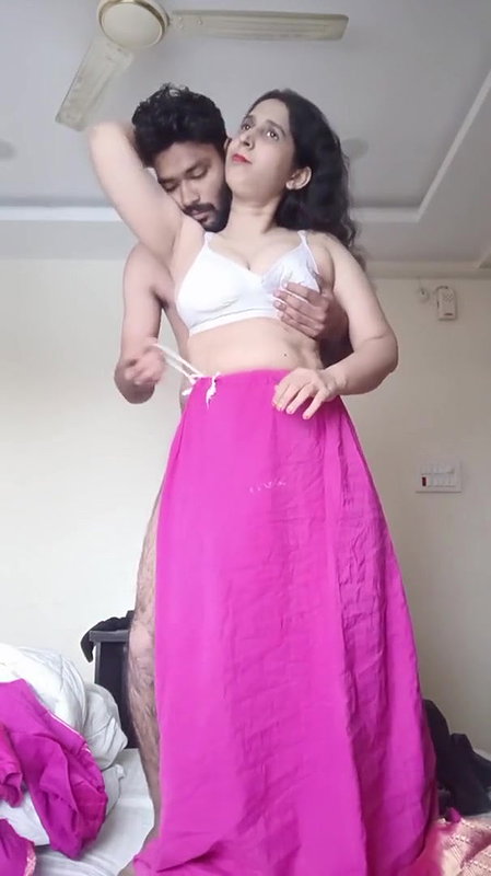 newlu married cute couple fun