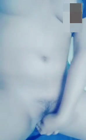 Horny Bangladesi Girl Showing Boobs And Fingering