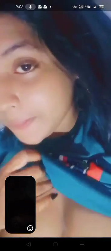 Beautiful Bhabhi Showing