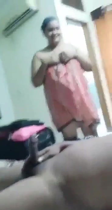 Cheater Bhabhi Having Fun With Lover