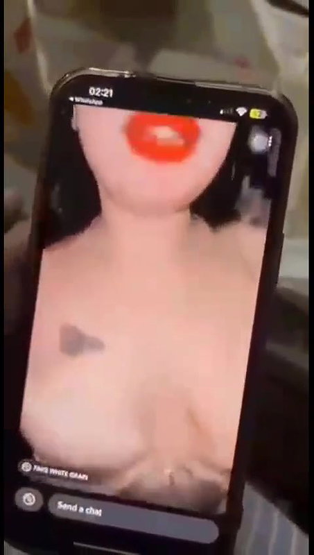 Pakistani Sexy Girl Showing 1