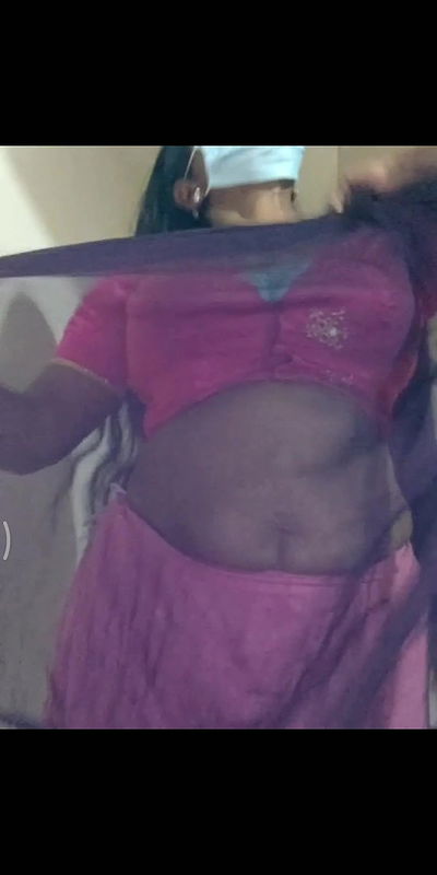 Hot Navel stretch marks Aunty