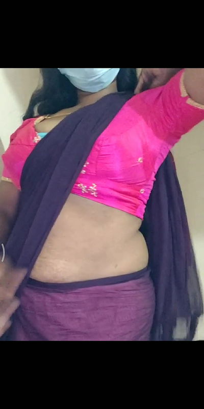 Hot Navel stretch marks Aunty