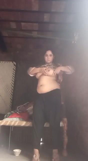 Hot desi woman showing body