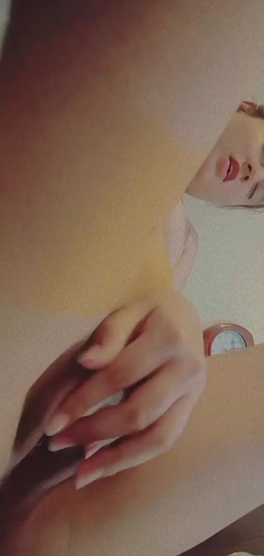 paki babe fingering1