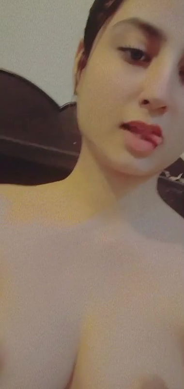 paki babe fingering2