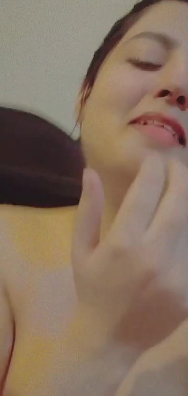 paki babe fingering2