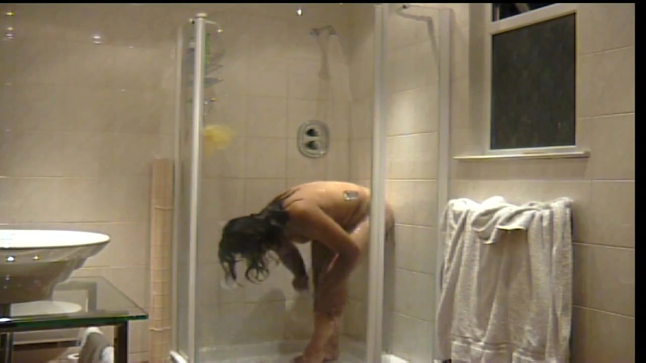 nude shower of desi bahbhi