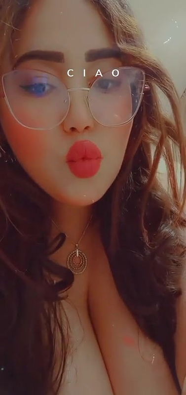 Extremely gorgeous chubby desi girlfriend showing her curvy big tits exclusive leaked video by her ex boyfriend