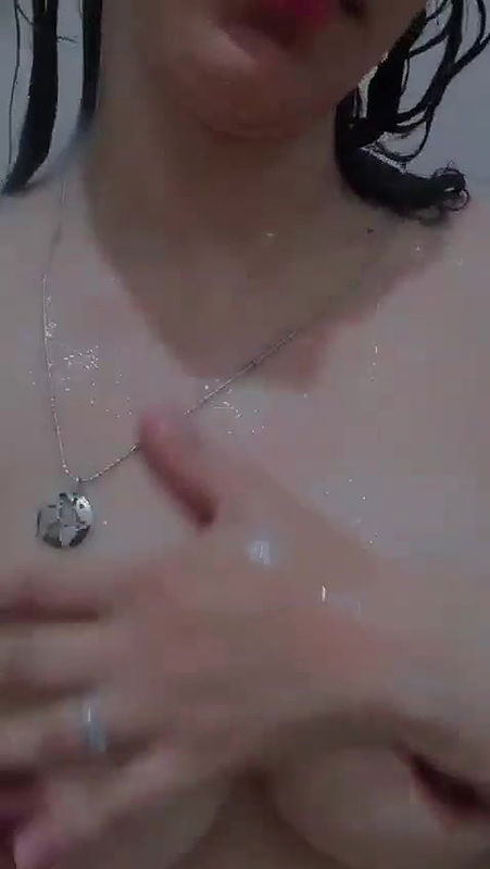 Cute desi girlfriend nude selfie while taking shower P1