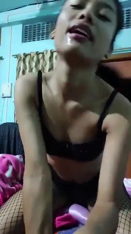 Cute Northeast Girl Sucking Dick Taking Cum On Face 3