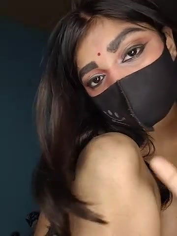 Sexy Girl Nude dancing and Teasing