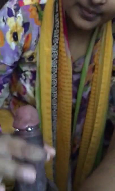 Sexy Indian Blowjob video for the first time