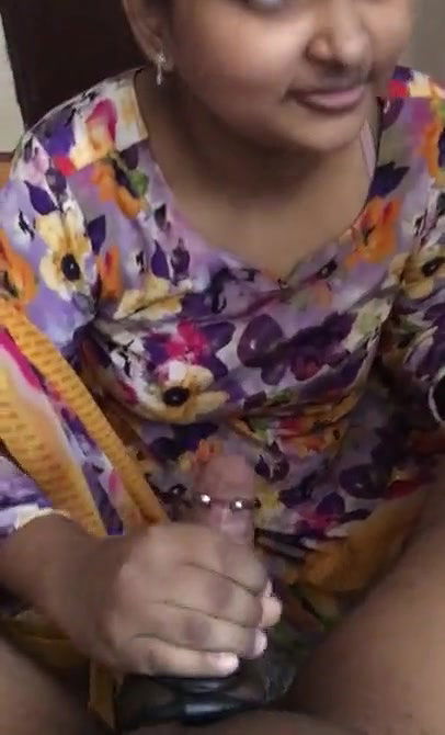 Sexy Indian Blowjob video for the first time
