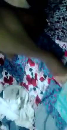 Tamil Girl pussy show latest MMS video