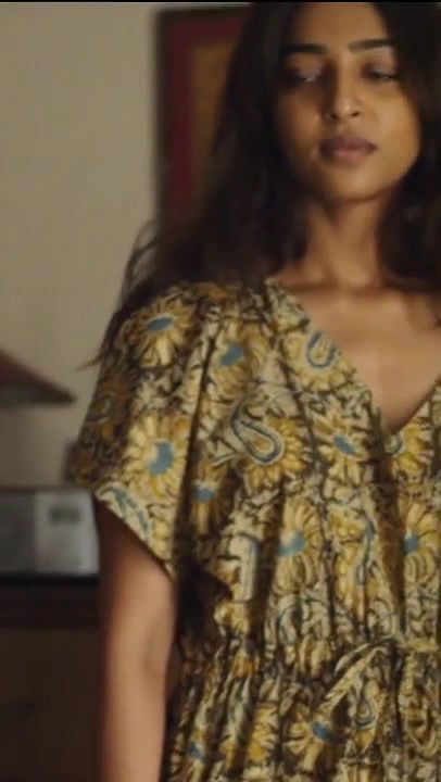 actress rathika apte pussy show