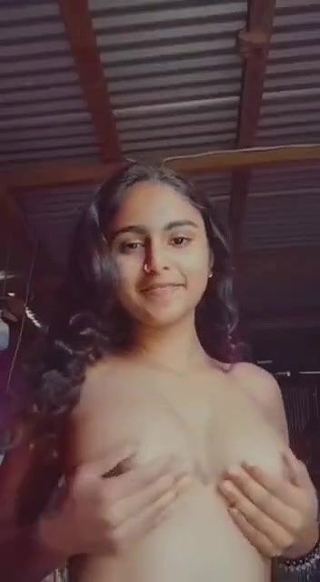 beautiful cute slim gf show boobs