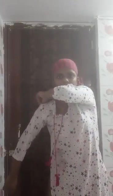 horny slim gf bathing and dress changing