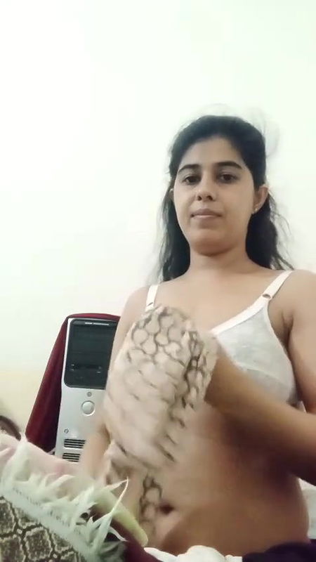 cute wife boobs showing