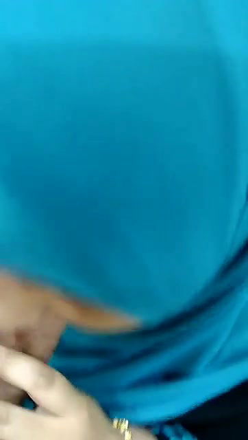 hijabi girlfriend nude show and blowjob
