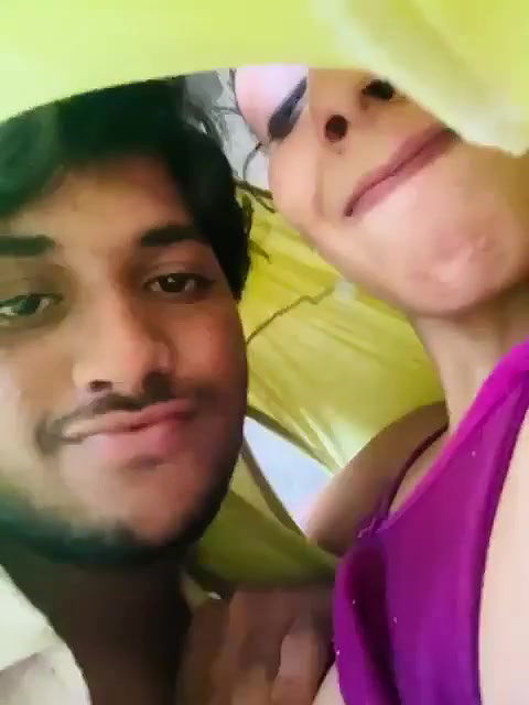 young lovers boobs suck