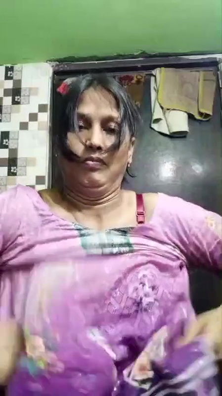 Bengali Chubby Cheater Wife Stripping