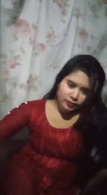 beautiful girl nude show