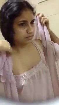 bhabhi ne dress kholi