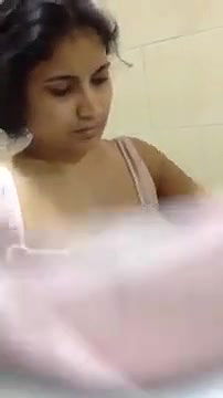 bhabhi ne dress kholi