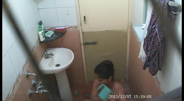 chubby desi bhabhi nude bath