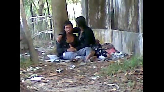 park mein ladki ne lund ki sawari kri