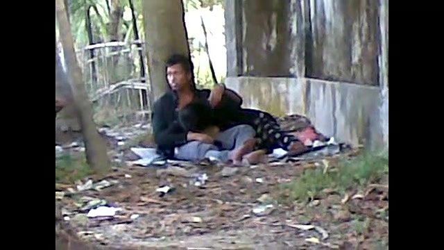 park mein ladki ne lund ki sawari kri