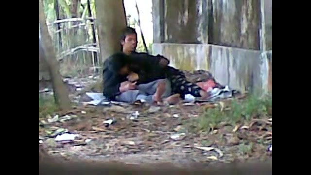 park mein ladki ne lund ki sawari kri