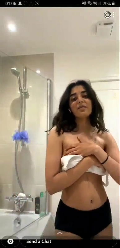 Samar Sexy Indian Babe Showing