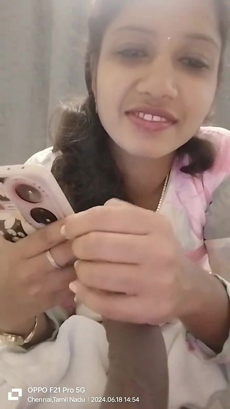 Tamil Girl Gives A Handjob While Talking With Her Lover