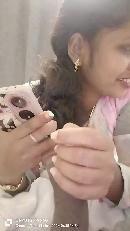 Tamil Girl Gives A Handjob While Talking With Her Lover