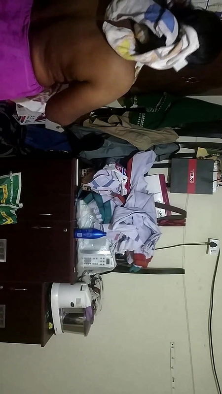 Tamil Kamakalanjiyam MILF Aunty Nude Dressing Video