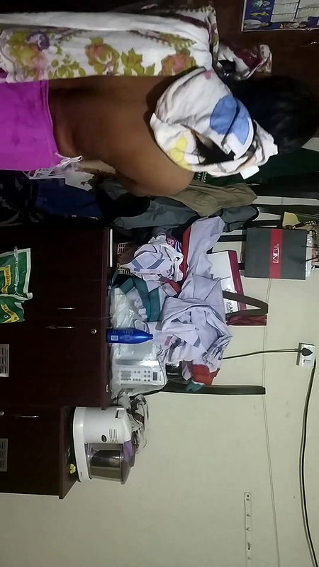 Tamil Kamakalanjiyam MILF Aunty Nude Dressing Video