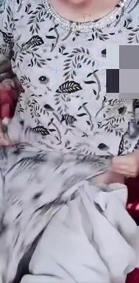 indian gorgeous mole girlfriend showing her boobs pussy online leaked video clip