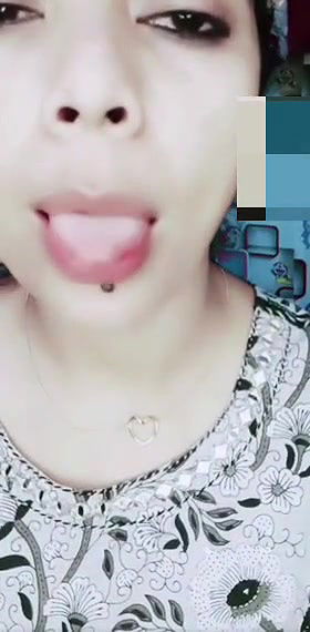 indian gorgeous mole girlfriend showing her boobs pussy online leaked video clip