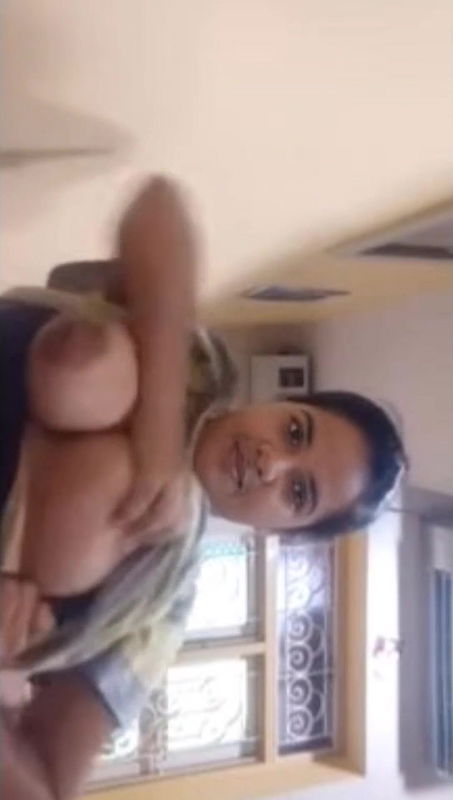 mallu aunty boobs press