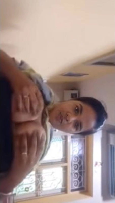 mallu aunty boobs press