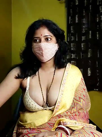 Sexy Aunty Teasing and Boobs Show