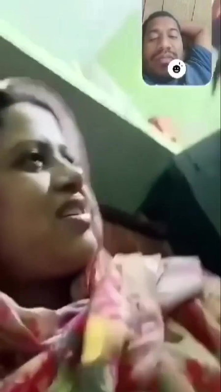 Beautiful Cheater Aunty Showing 1