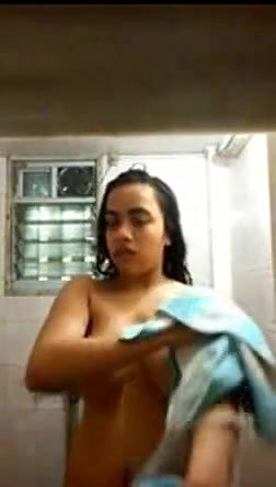 bath room nude boob