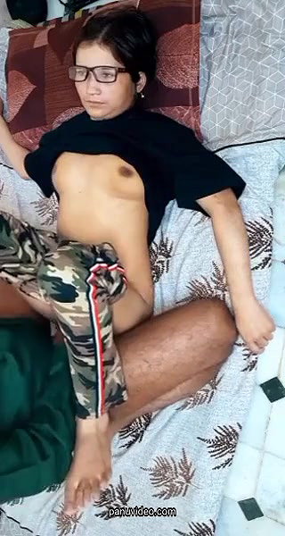 Chasmish ladki ki chudai