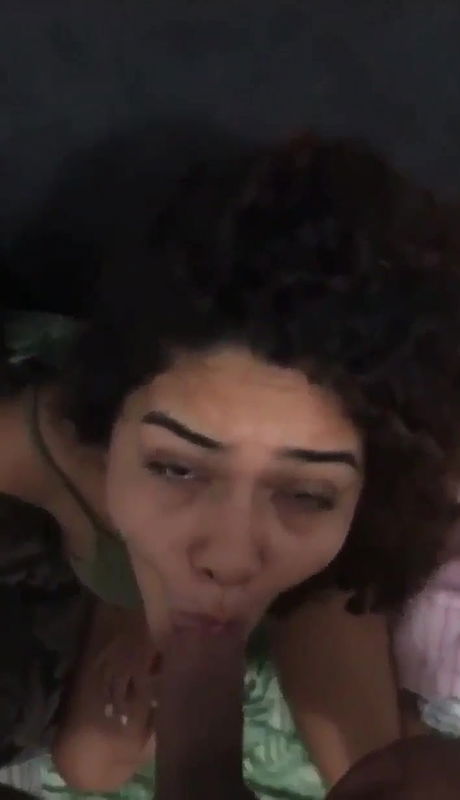 Sexy girl gives bj